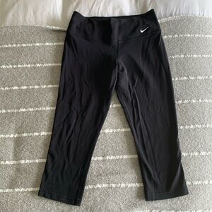 Nike Women’s DriFit 3/4 Spandex Pant Size Small Black